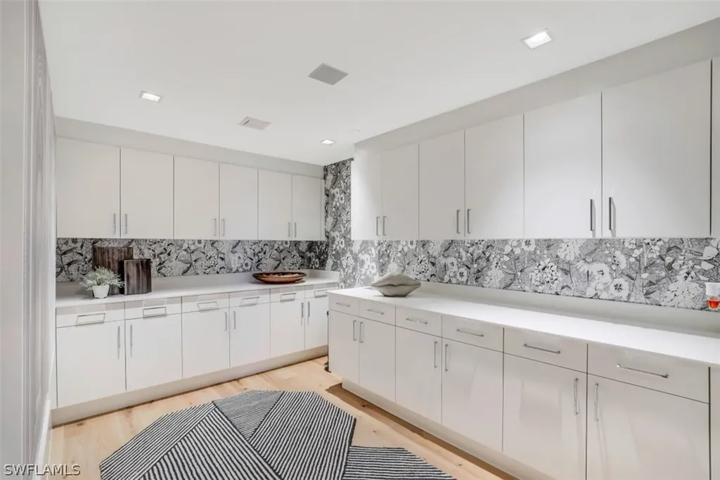 6897 Grenadier Boulevard Naples FL 34108