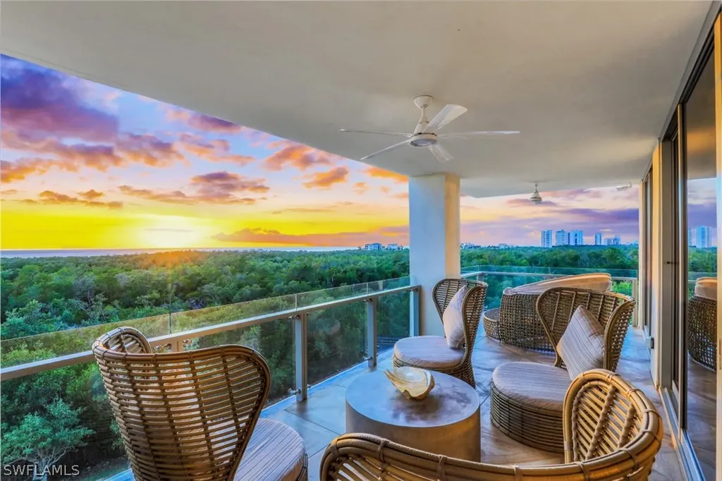 6897 Grenadier Boulevard Naples FL 34108