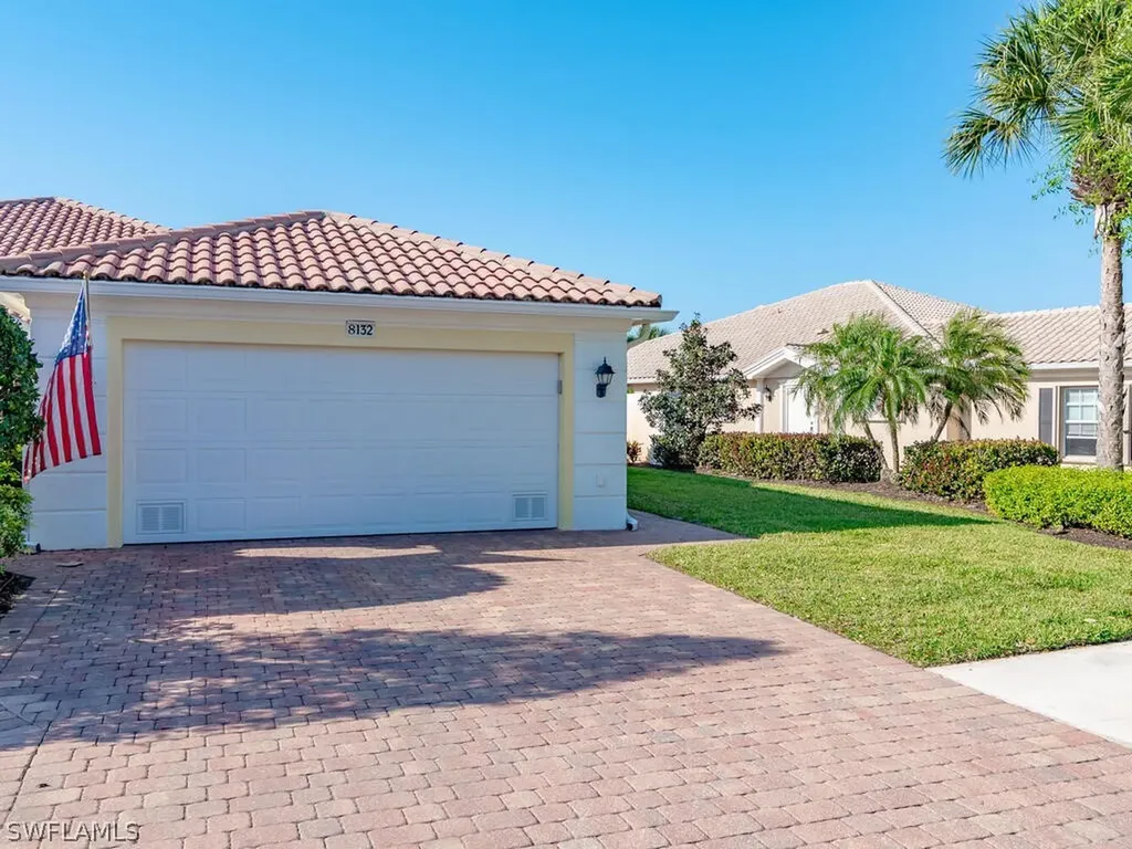 8132 Xenia Lane Naples FL 34114