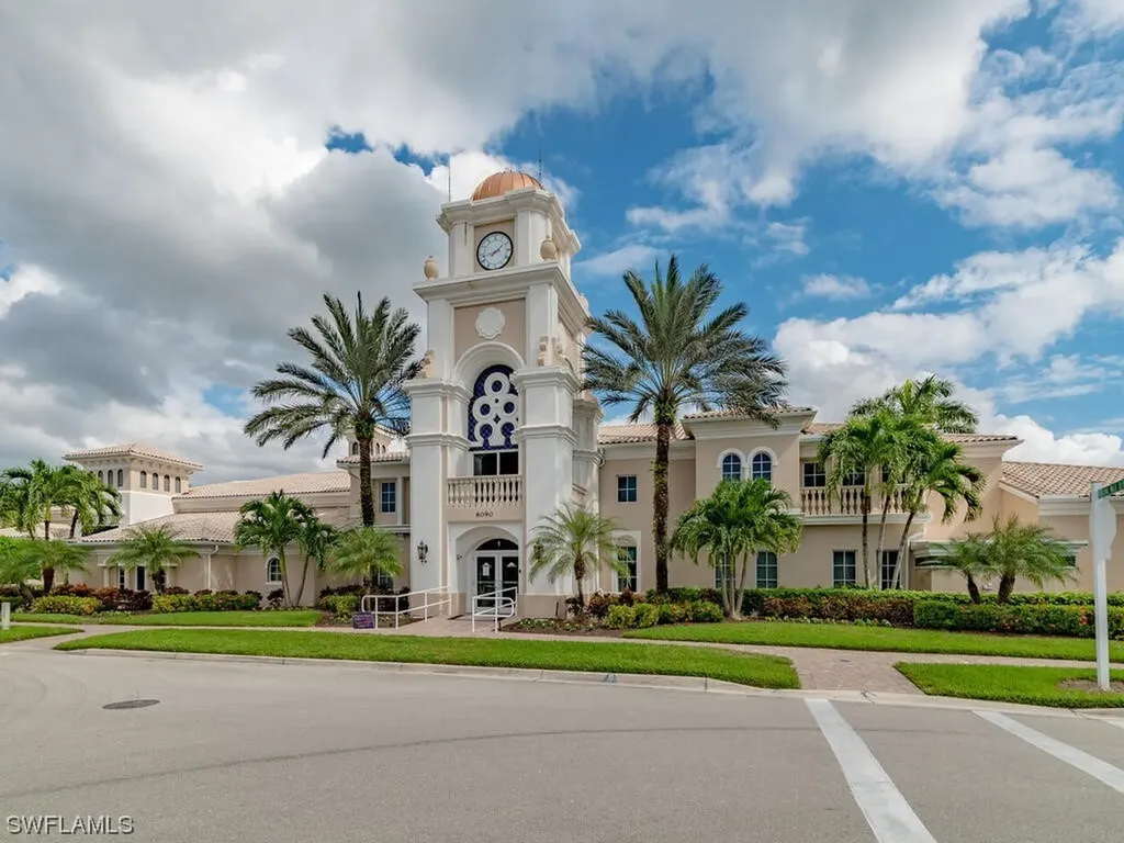8132 Xenia Lane Naples FL 34114