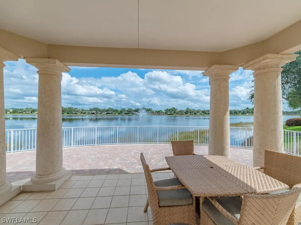 8132 Xenia Lane Naples FL 34114