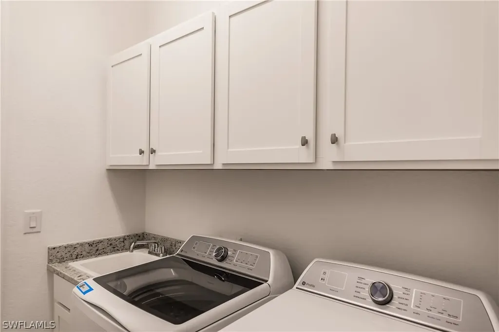 28016 Foxrock Court Bonita Springs FL 34135