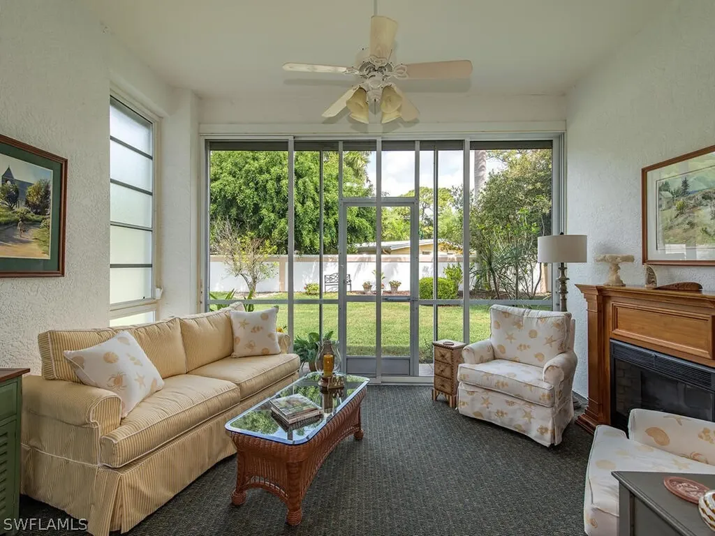 4895 West Boulevard Court Naples FL 34103