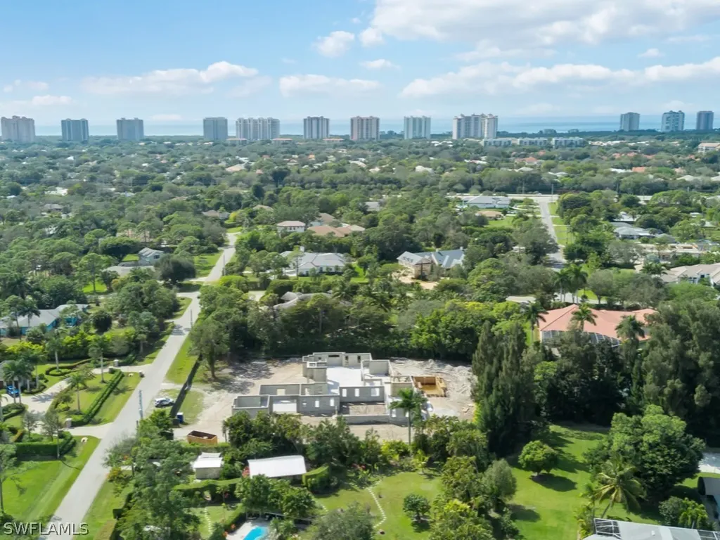 693 West Street Naples FL 34108