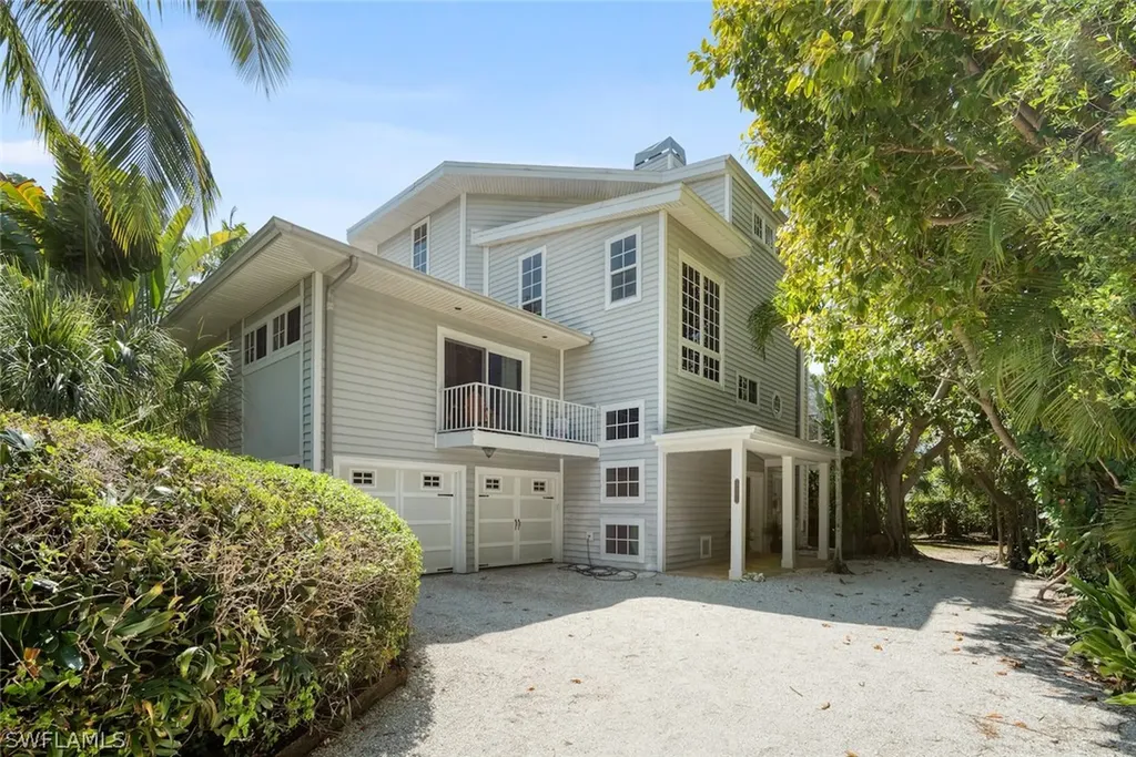 2451 Blind Pass Court Sanibel FL 33957