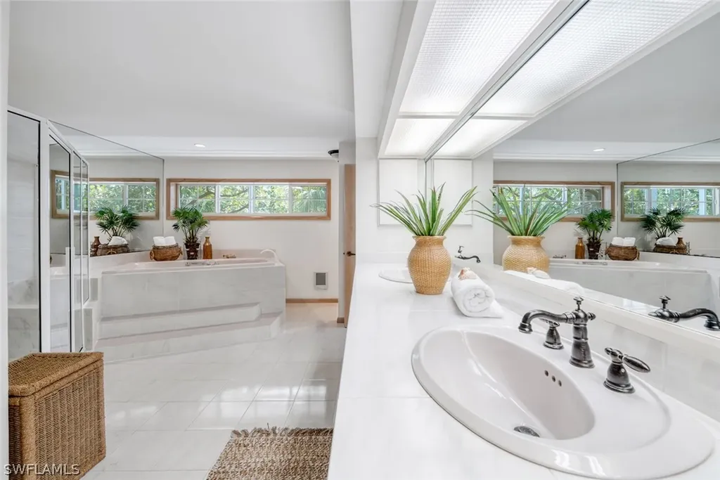 2451 Blind Pass Court Sanibel FL 33957