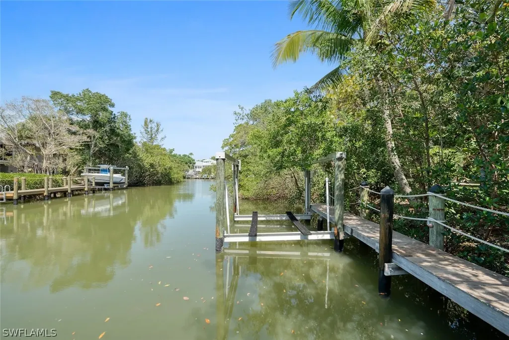 2451 Blind Pass Court Sanibel FL 33957