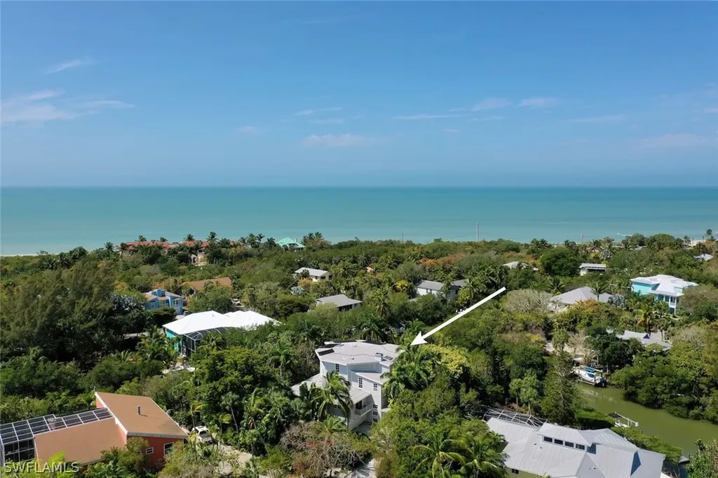 2451 Blind Pass Court Sanibel FL 33957