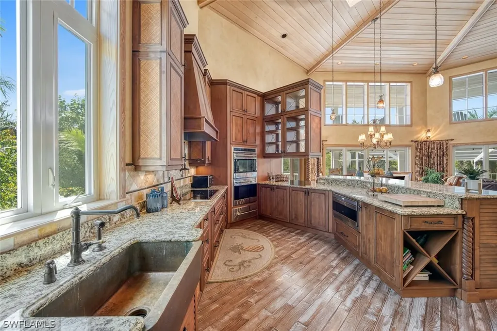 2451 Blind Pass Court Sanibel FL 33957