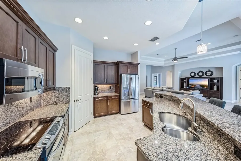 15826 Secoya Reserve Circle Naples FL 34110