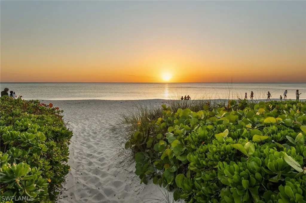 4041 Gulf Shore Boulevard N Naples FL 34103