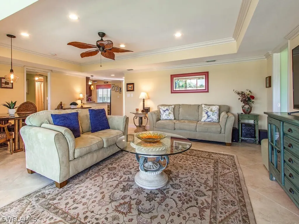 111 Penny Lane Naples FL 34112