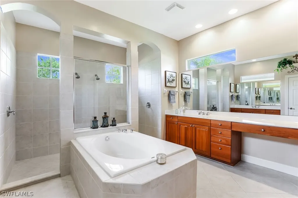 9016 Maverick Court Naples FL 34113