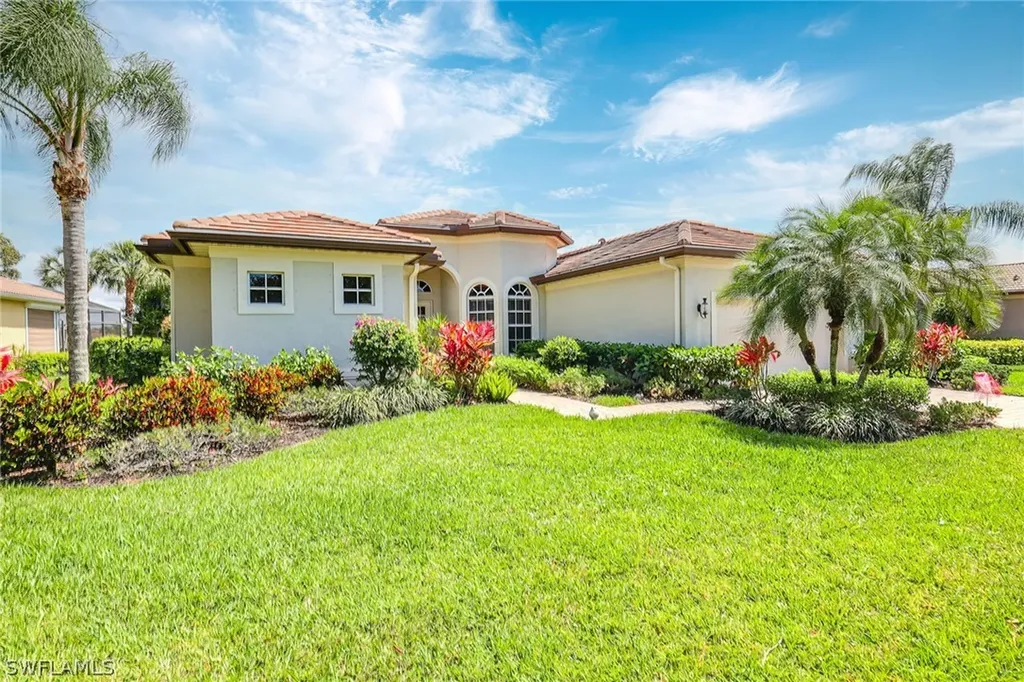 9016 Maverick Court Naples FL 34113