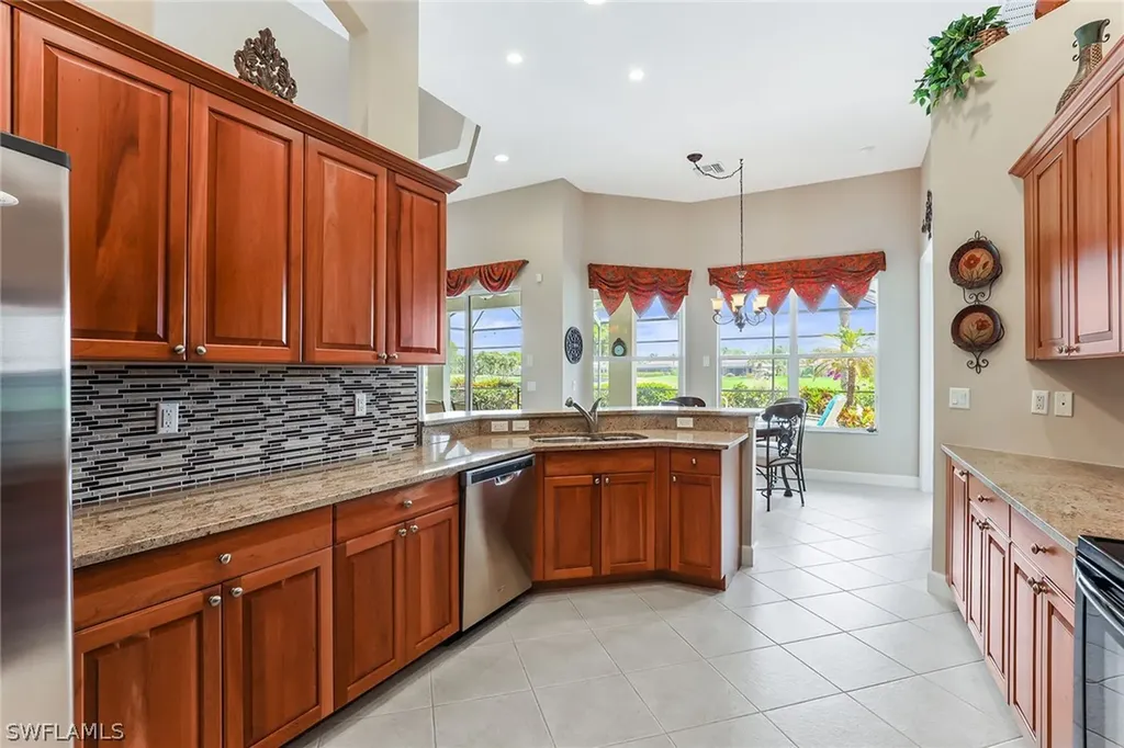 9016 Maverick Court Naples FL 34113