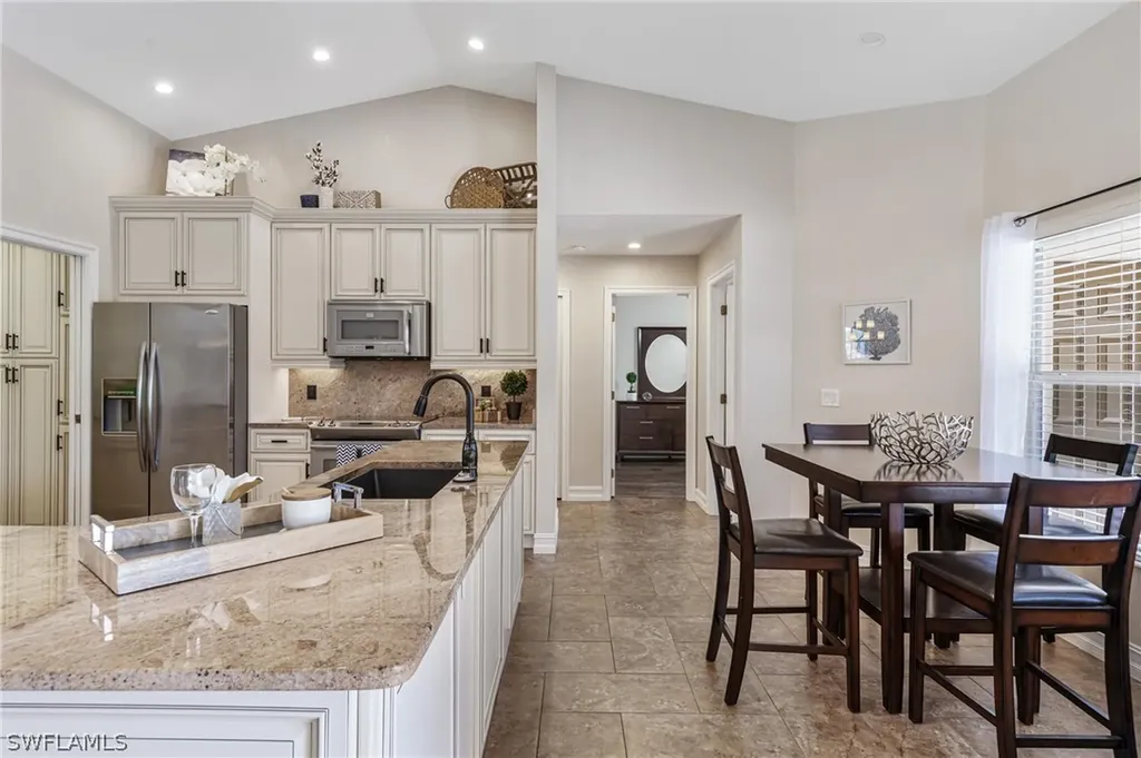 1628 SW 44th Terrace Cape Coral FL 33914