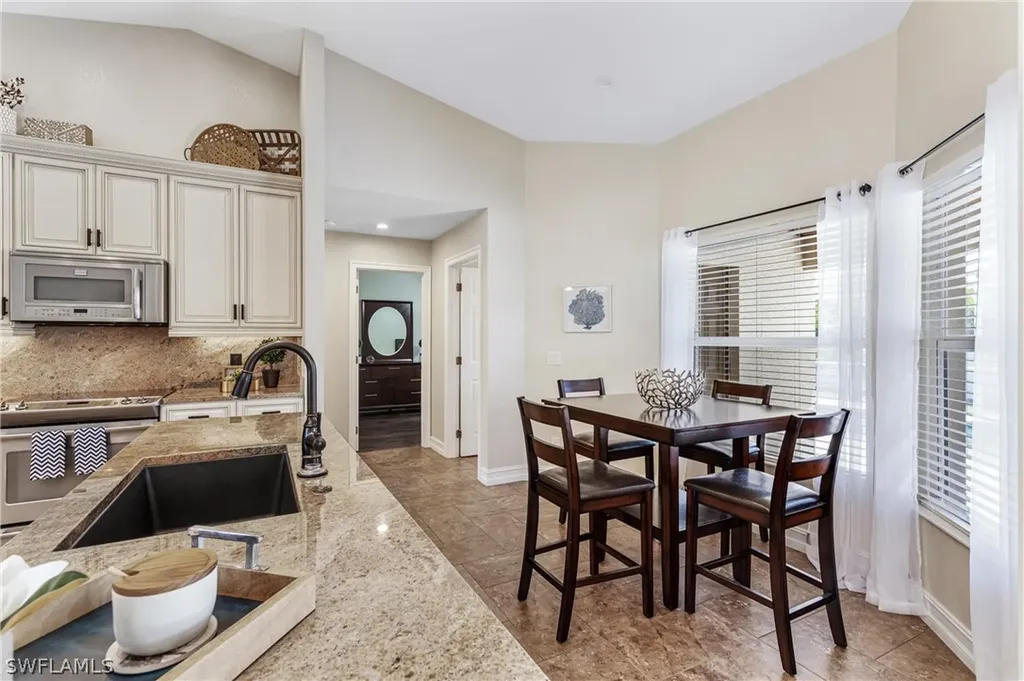 1628 SW 44th Terrace Cape Coral FL 33914