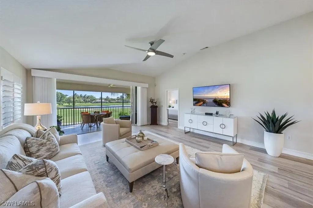 8169 Saratoga Drive Naples FL 34113