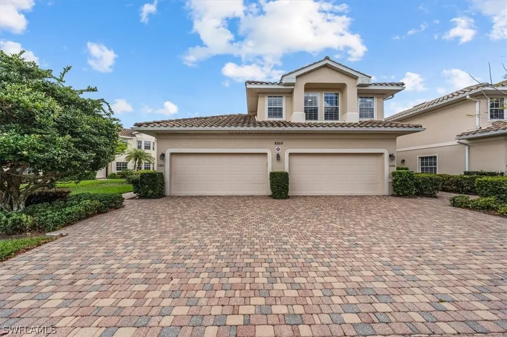 8169 Saratoga Drive Naples FL 34113