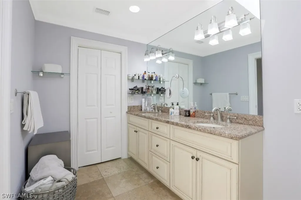 619 Neapolitan Way Naples FL 34103