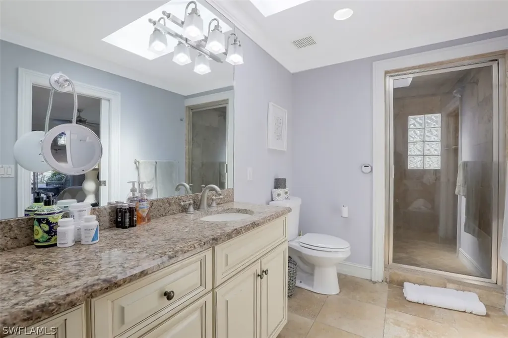 619 Neapolitan Way Naples FL 34103