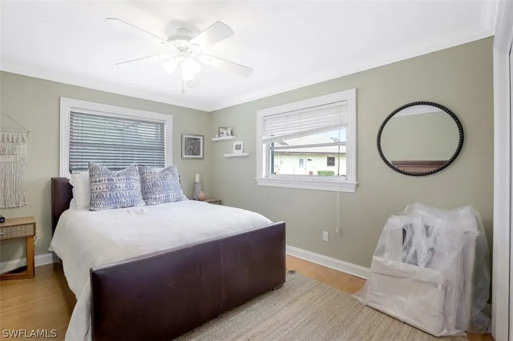 619 Neapolitan Way Naples FL 34103