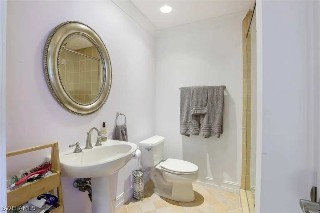 619 Neapolitan Way Naples FL 34103