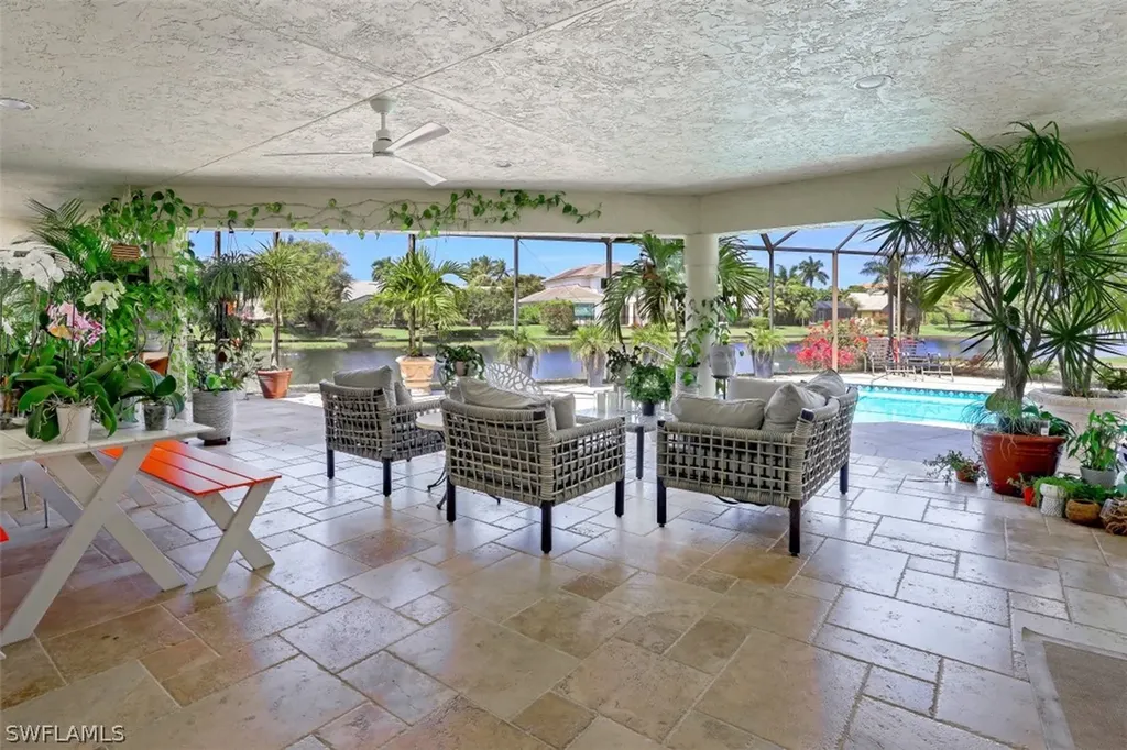 619 Neapolitan Way Naples FL 34103