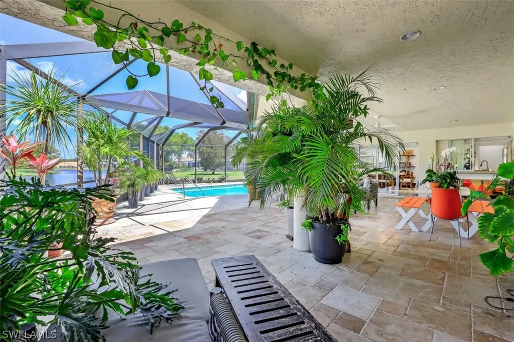 619 Neapolitan Way Naples FL 34103