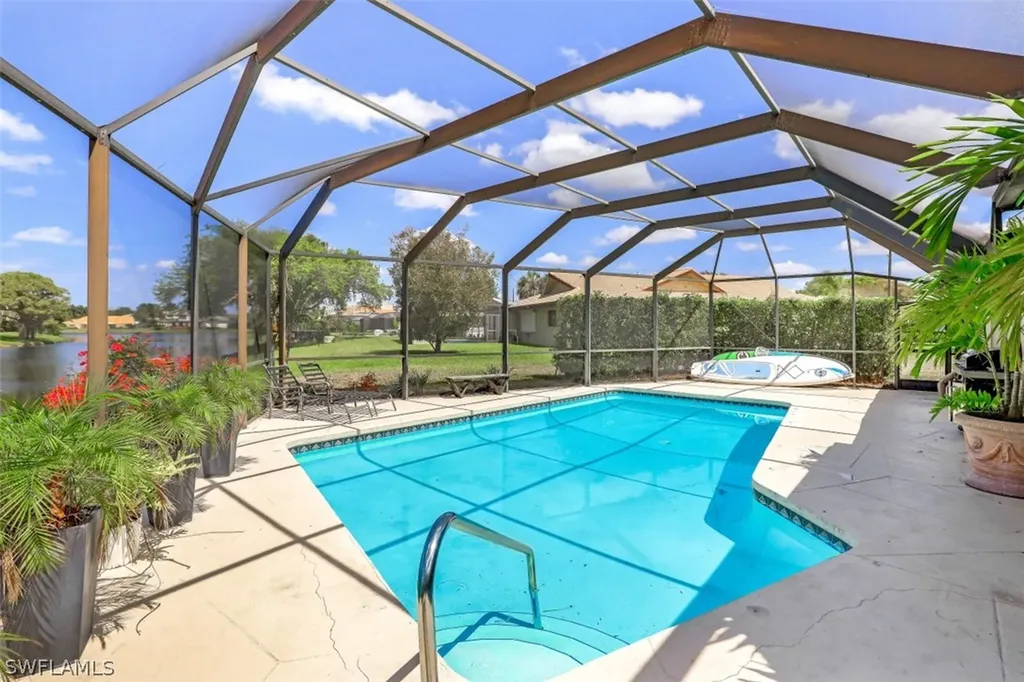 619 Neapolitan Way Naples FL 34103