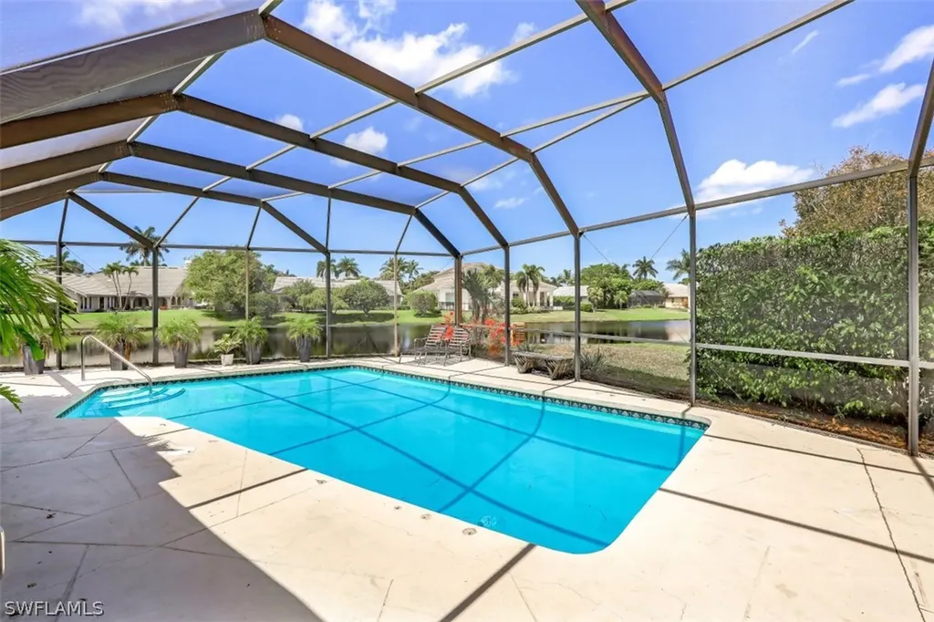 619 Neapolitan Way Naples FL 34103