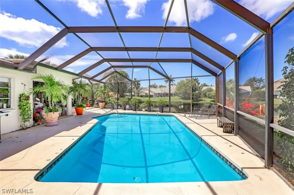 619 Neapolitan Way Naples FL 34103