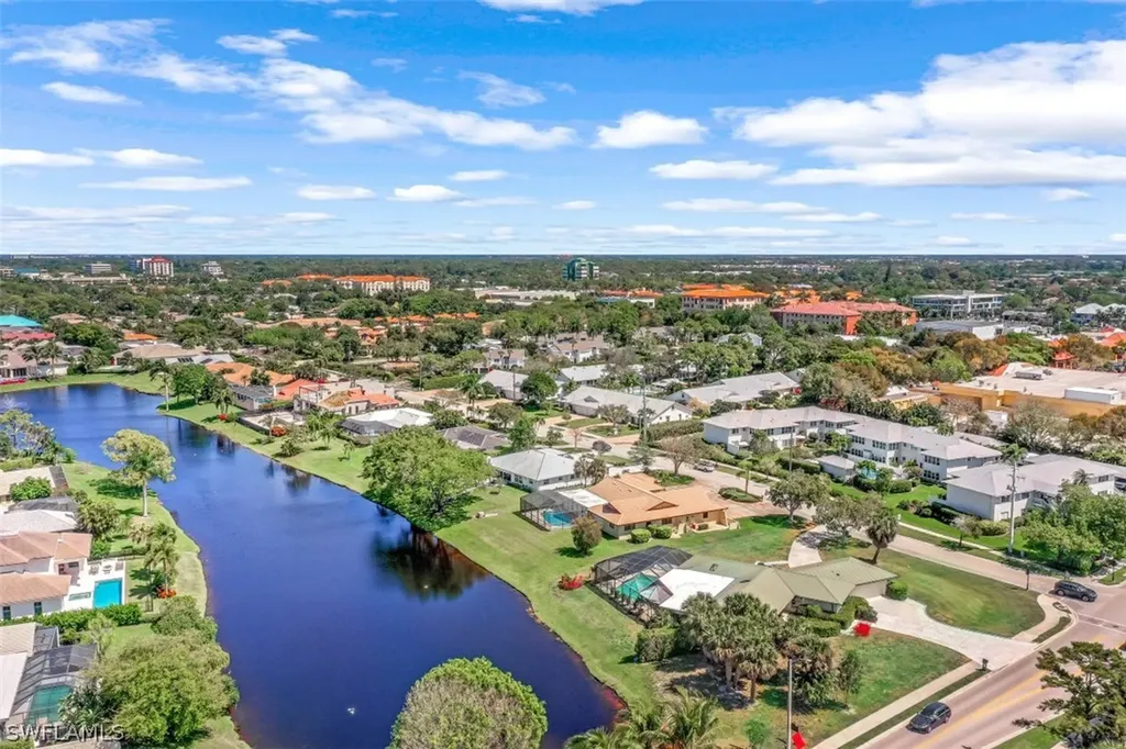 619 Neapolitan Way Naples FL 34103