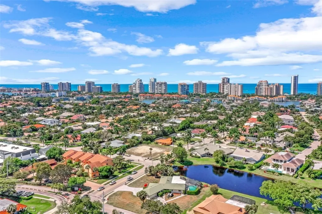 619 Neapolitan Way Naples FL 34103