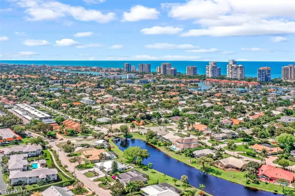 619 Neapolitan Way Naples FL 34103