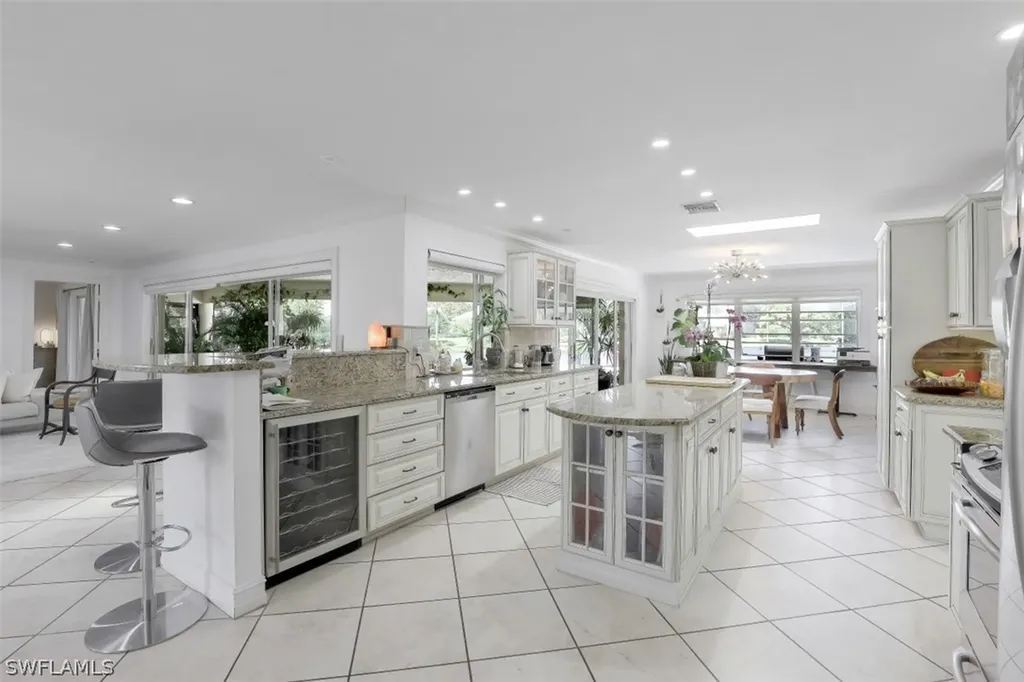 619 Neapolitan Way Naples FL 34103