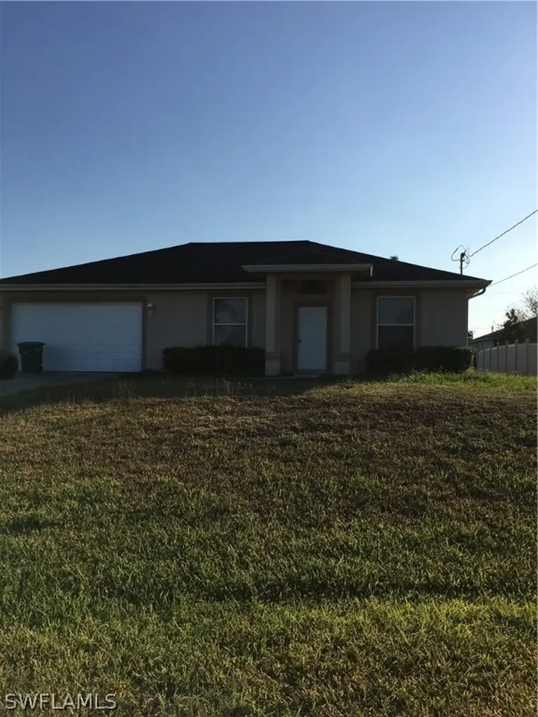 929 NE 4th Avenue Cape Coral FL 33909