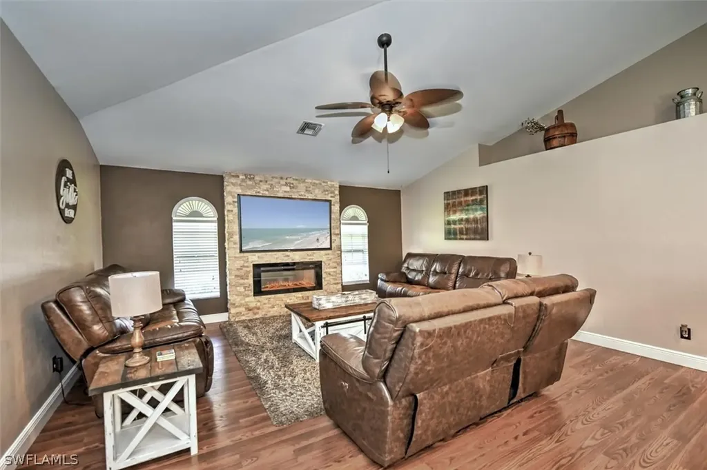 1936 NE 4th Terrace Cape Coral FL 33909