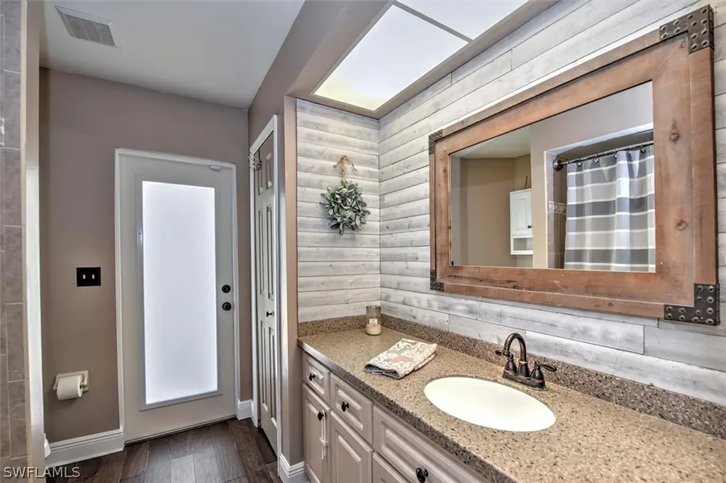 1936 NE 4th Terrace Cape Coral FL 33909