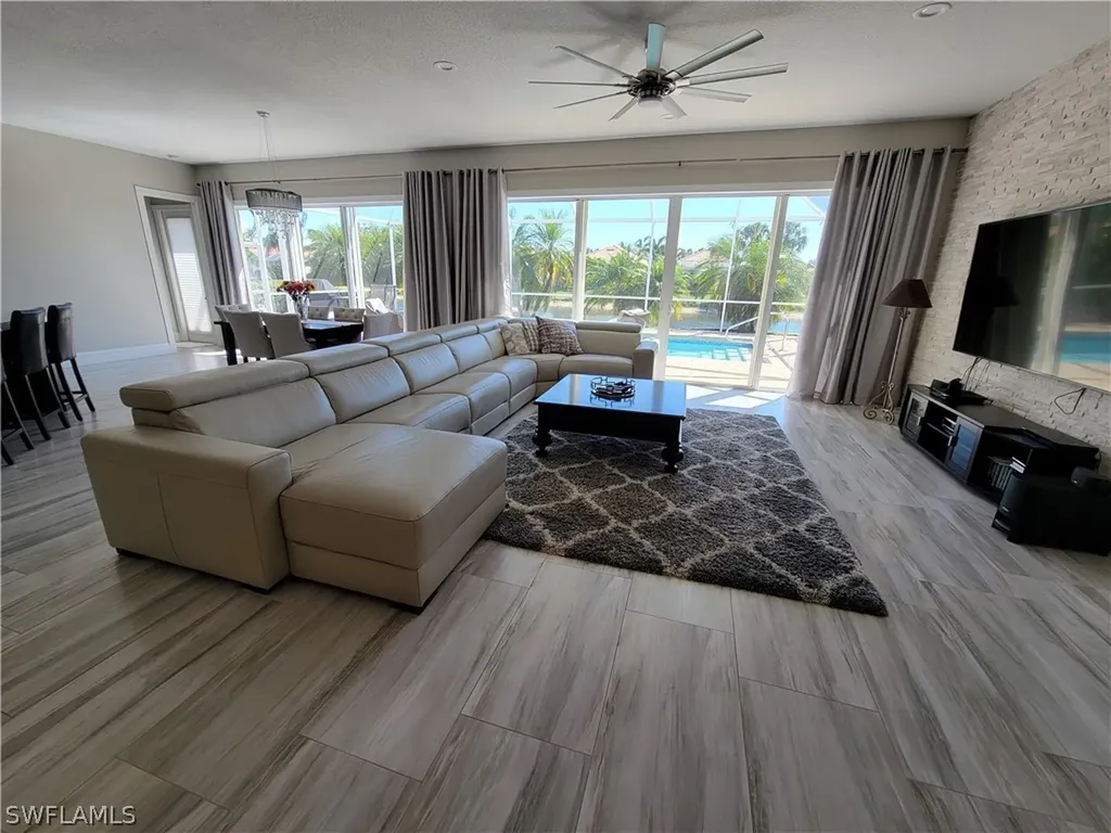 3326 Cerrito Court Naples FL 34109