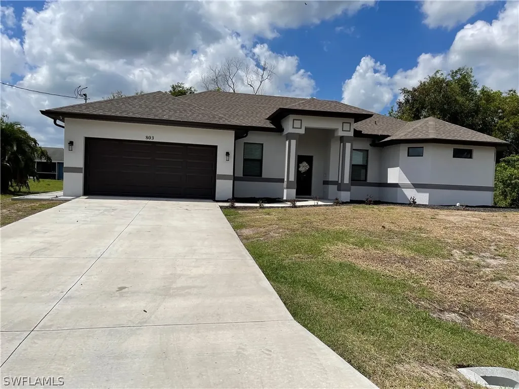 803 Xelda Avenue N Lehigh Acres FL 33971