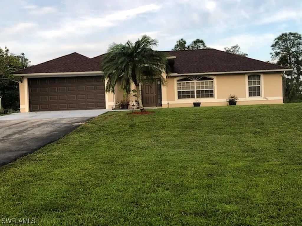 3965 Everglades Boulevard N Naples FL 34120
