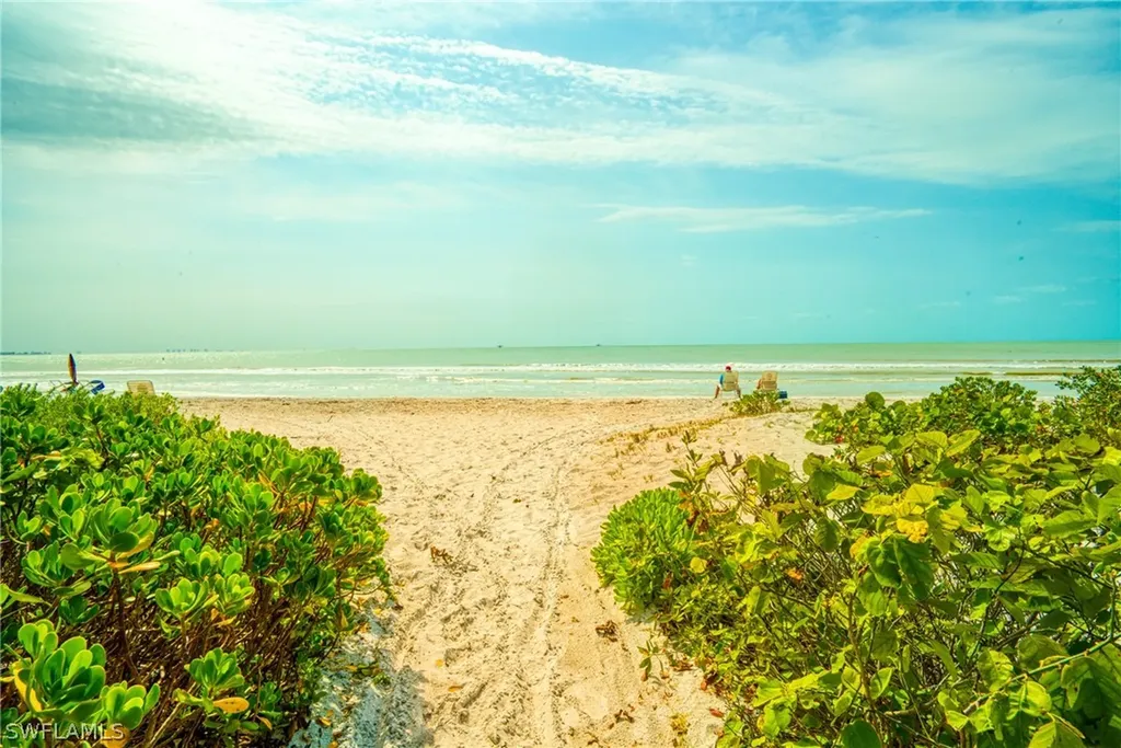 827 E Gulf Drive Sanibel FL 33957