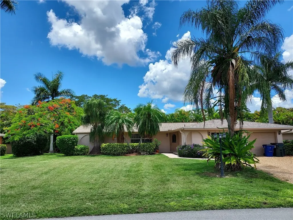 857 N Town And River Drive Fort Myers FL 33919