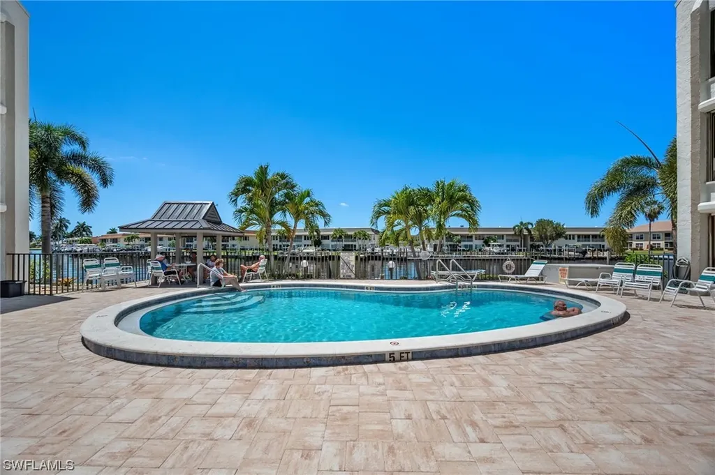4218 SE 20th Place Cape Coral FL 33904