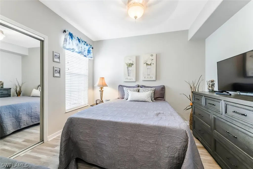 1280 Henley Street Naples FL 34105
