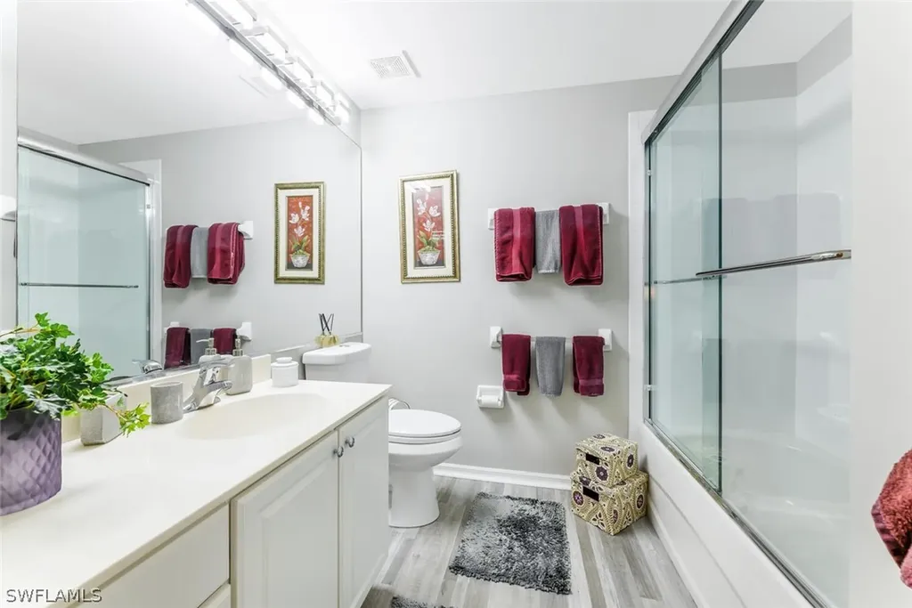 1280 Henley Street Naples FL 34105