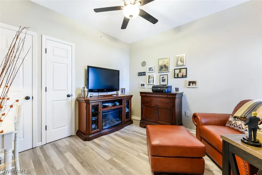 1280 Henley Street Naples FL 34105