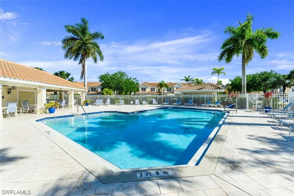 1280 Henley Street Naples FL 34105