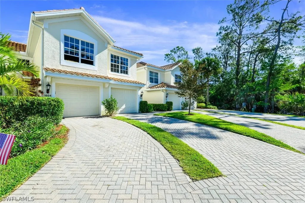 1280 Henley Street Naples FL 34105